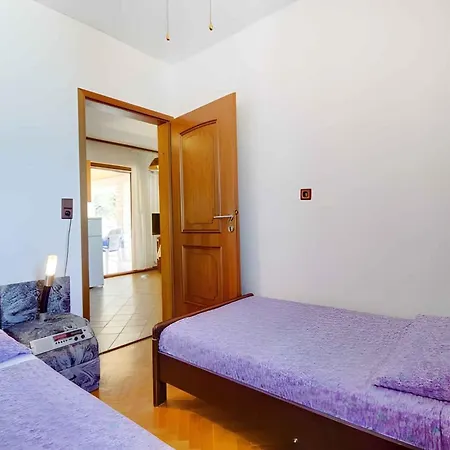 In 14848 Appartement Mali Lošinj