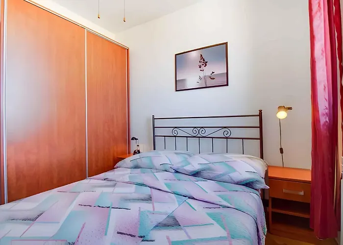 Apartment In 14848 *