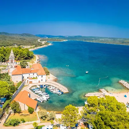 In 14848 Apartment Mali Lošinj